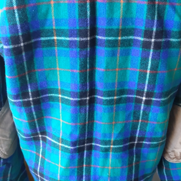 Man's wool flannel shirt - Picture 6 of 11
